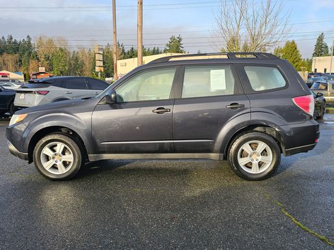Used 2011 Subaru Forester 2.5X w/ Alloy Wheel Value Pkg image 4