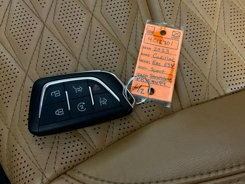 Used 2023 Cadillac Escalade ESV Sport w/ Touring Package AWD/4WD image 40