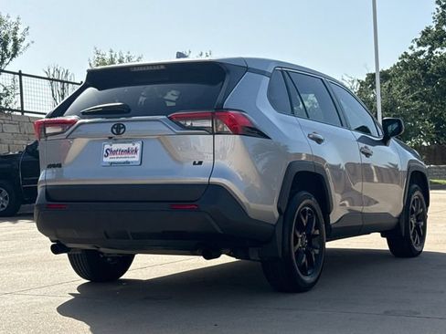 Used 2024 Toyota RAV4 LE FWD image 8