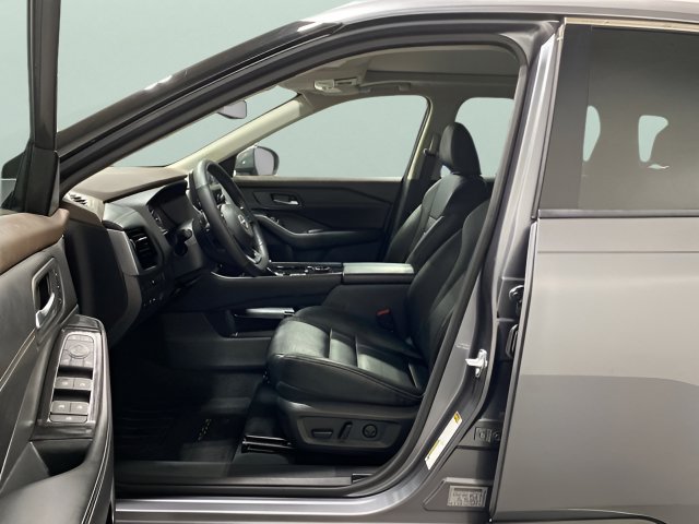 Certified 2023 Nissan Rogue SL w/ SL Premium Package AWD/4WD image 11