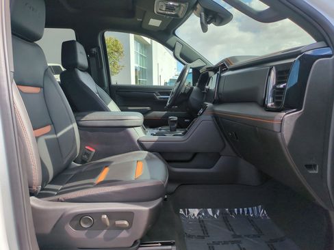 Used 2023 GMC Sierra 1500 AT4 w/ AT4 Preferred Package image 31