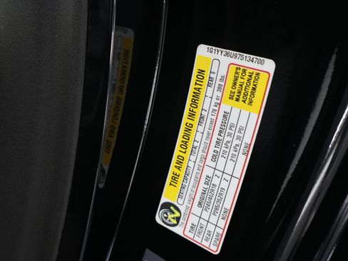 Used 2007 Chevrolet Corvette Convertible w/ Preferred Equipment Group image 46