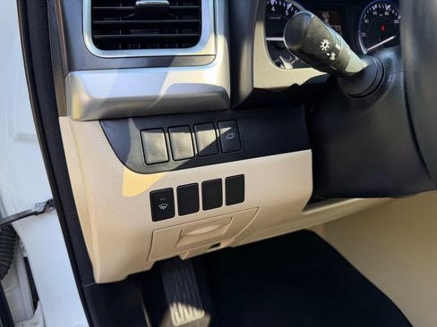 Used 2016 Toyota Highlander XLE AWD/4WD image 27