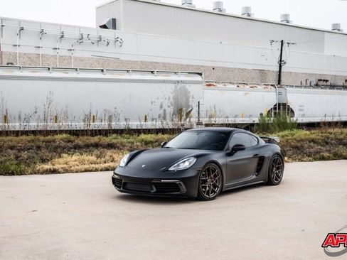 Used 2017 Porsche 718 Cayman image 32