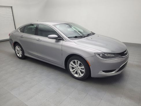 Used 2017 Chrysler 200 Limited Platinum image 11