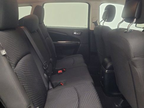 Used 2018 Dodge Journey SE w/ Connectivity Group FWD image 19