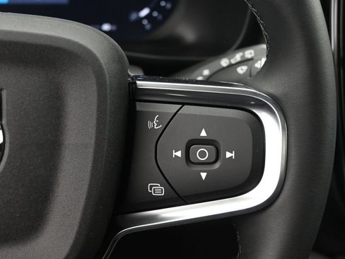 New 2026 Volvo XC40 B5 Plus w/ Protection Package Premier AWD/4WD image 10