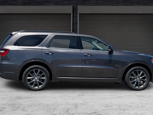 Used 2017 Dodge Durango GT w/ Premium Group RWD image 3