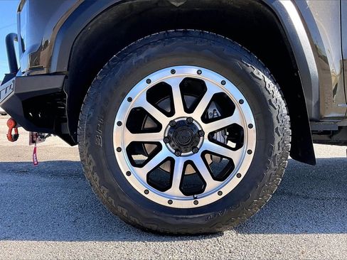 Used 2023 GMC Canyon AT4 w/ AT4 Premium Package image 35