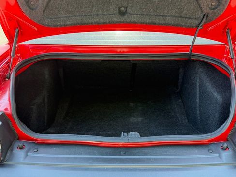 Used 2022 Dodge Challenger R/T RWD image 7