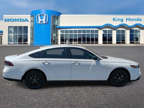 Used 2025 Honda Accord SE image 6