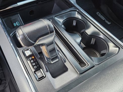 Used 2023 Ford F150 Lariat w/ Trailer Tow Package image 30