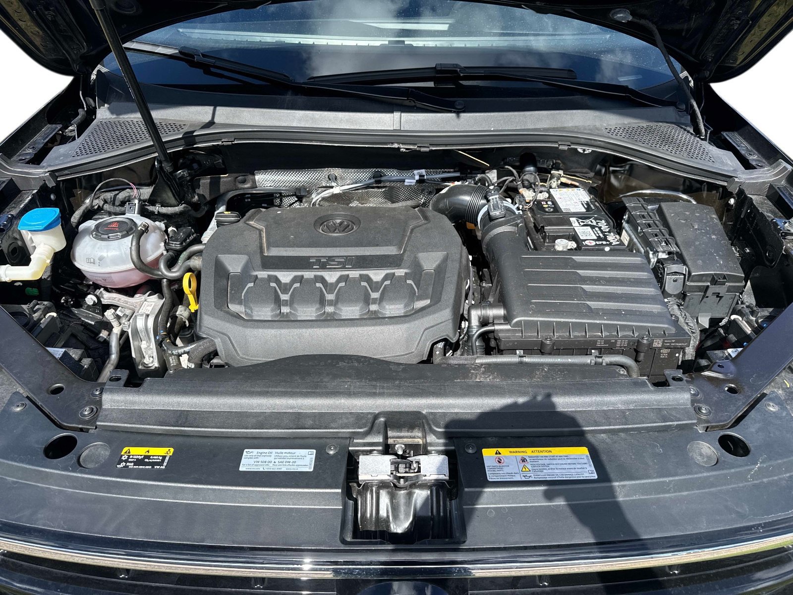 Used 2024 Volkswagen Tiguan SE R-Line w/ MDO Package, Three-Row FWD image 10