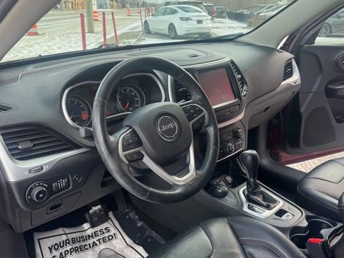 Used 2014 Jeep Cherokee Trailhawk w/ Comfort/Convenience Group image 27