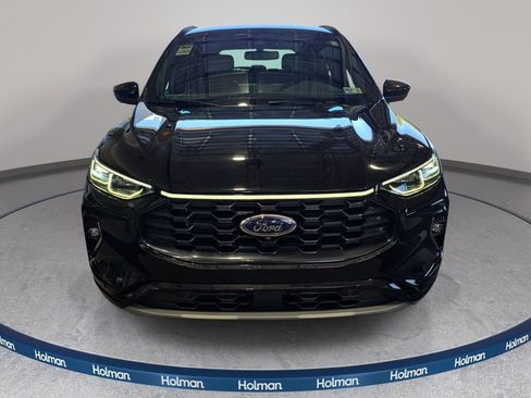Certified 2023 Ford Escape ST-Line Elite AWD/4WD image 2