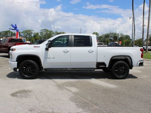 Used 2023 Chevrolet Silverado 2500 LT AWD/4WD image 6