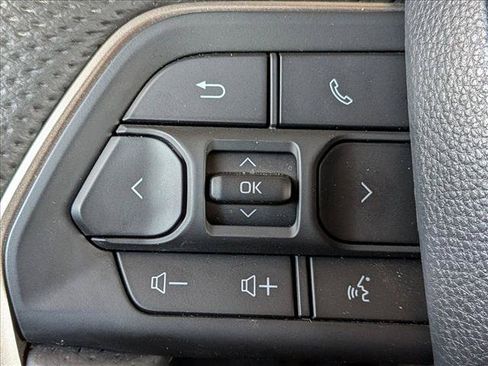 Used 2024 Toyota Tacoma Limited AWD/4WD image 10
