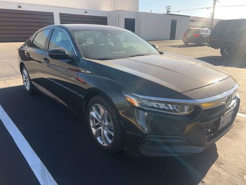 Used 2018 Honda Accord LX image 2