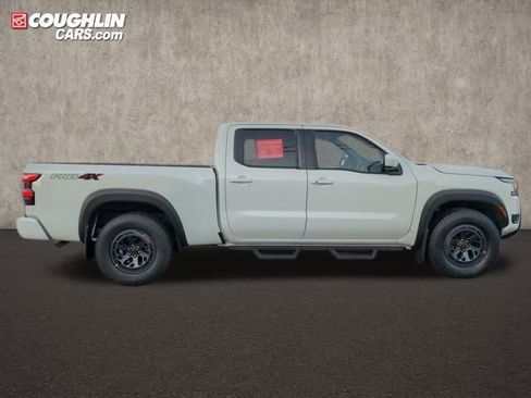 Certified 2025 Nissan Frontier PRO-4X image 8