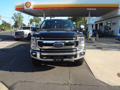 Used 2021 Ford F250 XLT w/ XLT Premium Package AWD/4WD image 7