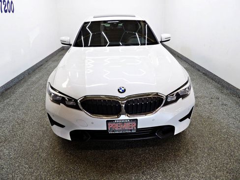 Used 2020 BMW 330i Sedan w/ Driving Assistance Package RWD image 2