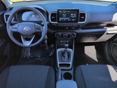Certified 2026 Hyundai Venue SE image 15