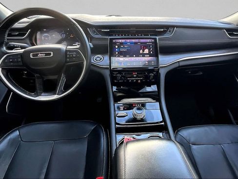 Used 2022 Jeep Grand Cherokee Limited image 7