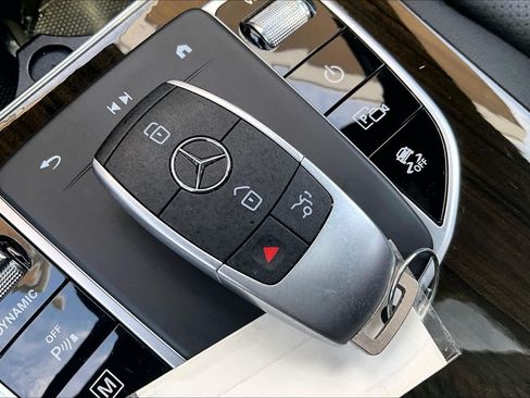 Certified 2020 Mercedes-Benz GLC 300 image 23