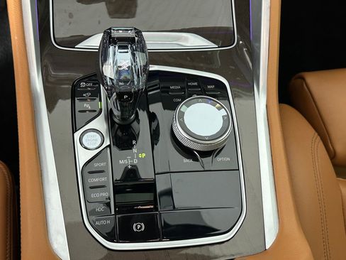 Used 2022 BMW X6 xDrive40i w/ Premium Package image 15