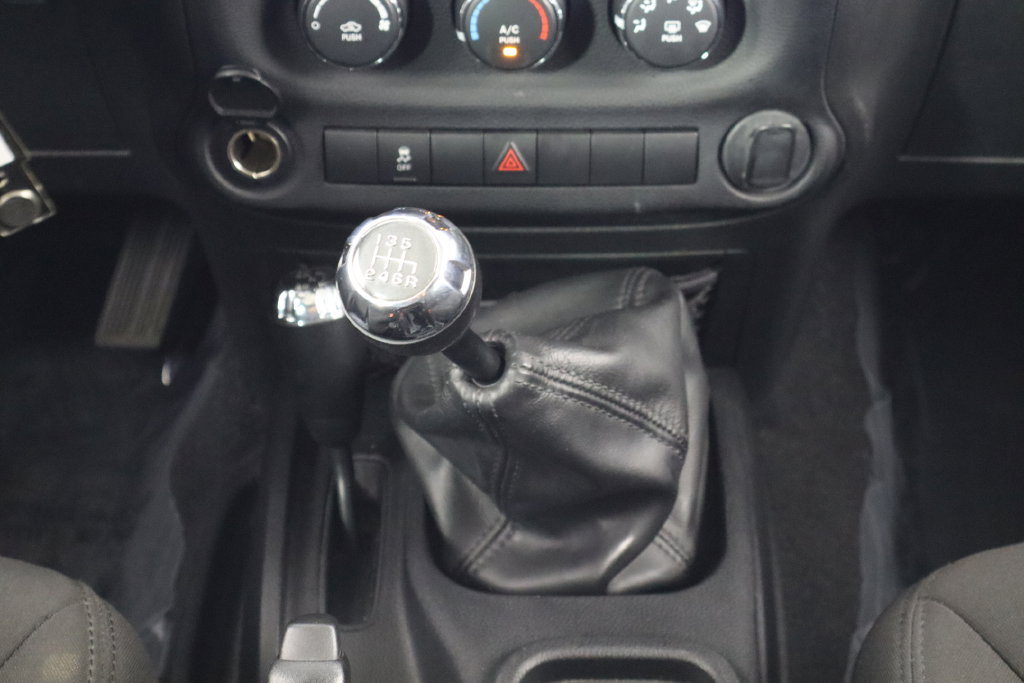 Used 2014 Jeep Wrangler Sport w/ Connectivity Group AWD/4WD image 24