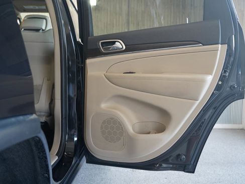 Used 2014 Jeep Grand Cherokee Limited AWD/4WD image 35