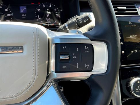Used 2023 Land Rover Discovery HSE R-Dynamic image 21