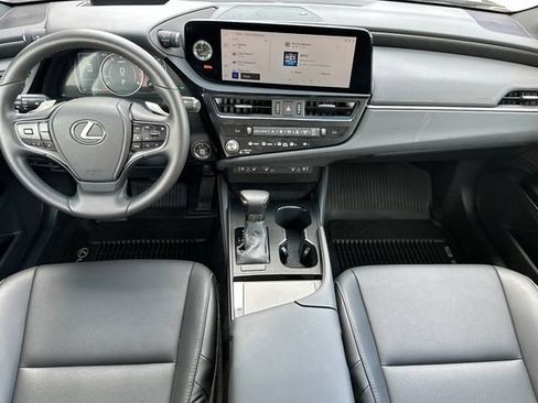 Used 2025 Lexus ES 350 w/ Premium Package FWD image 16