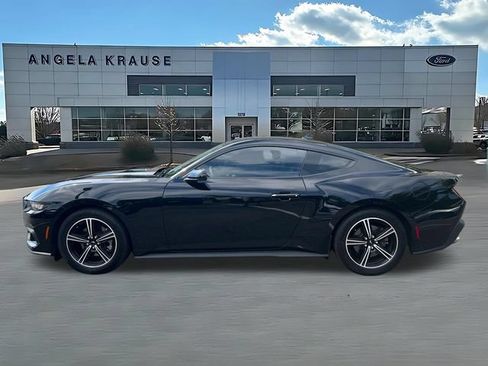 Used 2024 Ford Mustang Coupe RWD image 4