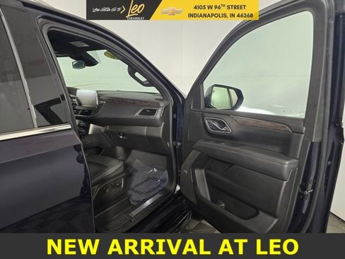Used 2024 Chevrolet Suburban LT image 14