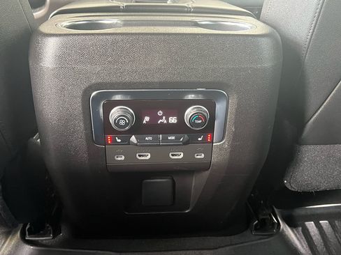 Used 2021 Chevrolet Tahoe Z71 w/ Z71 Off-Road Package AWD/4WD image 36
