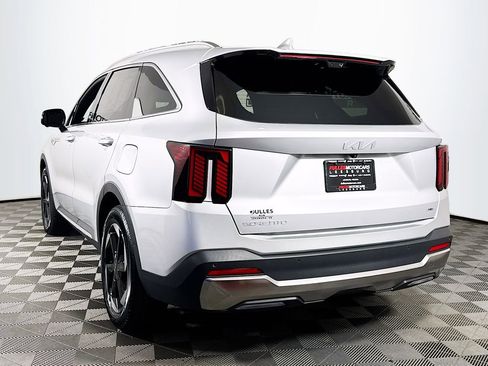 Used 2025 Kia Sorento SX Prestige image 5