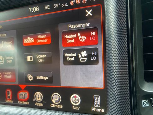 Used 2016 Dodge Challenger SXT Plus image 37