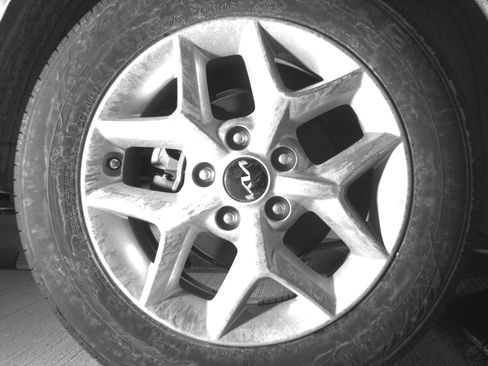 Used 2025 Kia Soul LX w/ LX Technology Package image 15