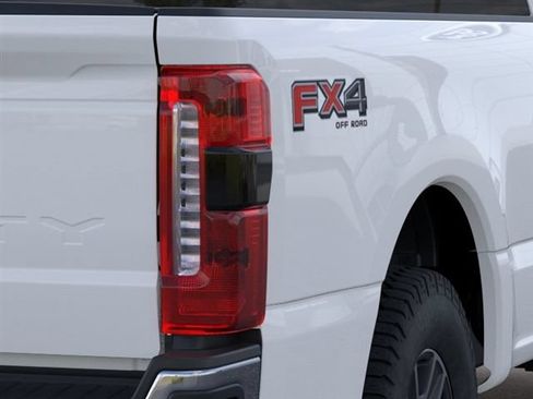 New 2026 Ford F350 Lariat w/ FX4 Off-Road Package AWD/4WD image 21