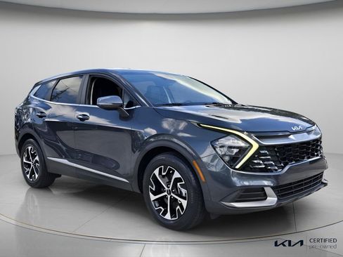 Certified 2023 Kia Sportage EX image 9
