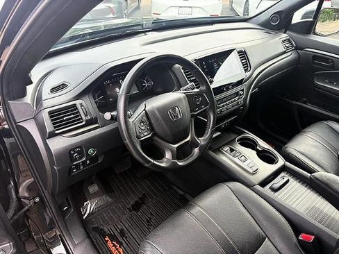 Used 2023 Honda Passport TrailSport image 16