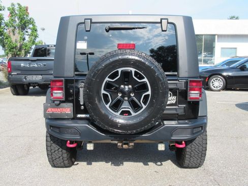 Used 2016 Jeep Wrangler Unlimited Rubicon AWD/4WD image 6