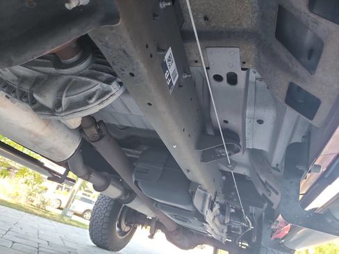 Used 2016 Ford F250 Lariat w/ Lariat Interior Package image 32