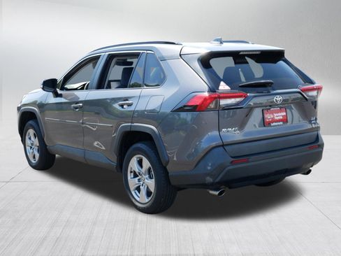 Used 2022 Toyota RAV4 XLE w/ Convenience Package AWD/4WD image 5