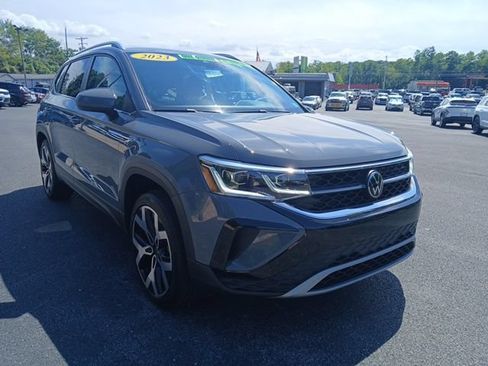 Used 2023 Volkswagen Taos SEL AWD/4WD image 8