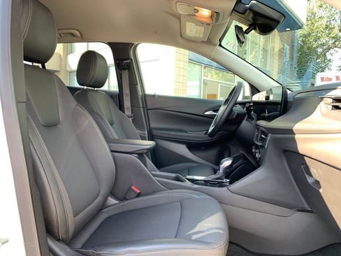 Used 2025 Buick Encore GX Preferred image 34