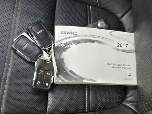Used 2017 GMC Acadia Denali w/ Technology Package image 11