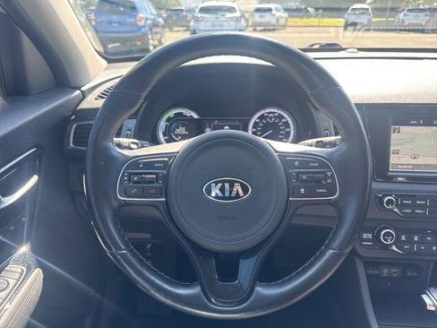 Used 2019 Kia Niro Touring w/ Paint Protection Film Package FWD image 21