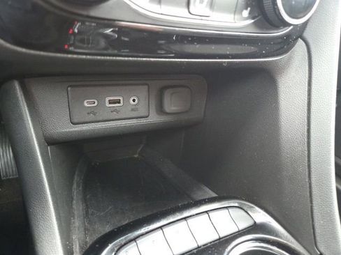 Used 2023 Buick Encore GX Preferred w/ Cold Weather Comfort Package image 18